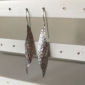 Silver hammered twist drop earrings